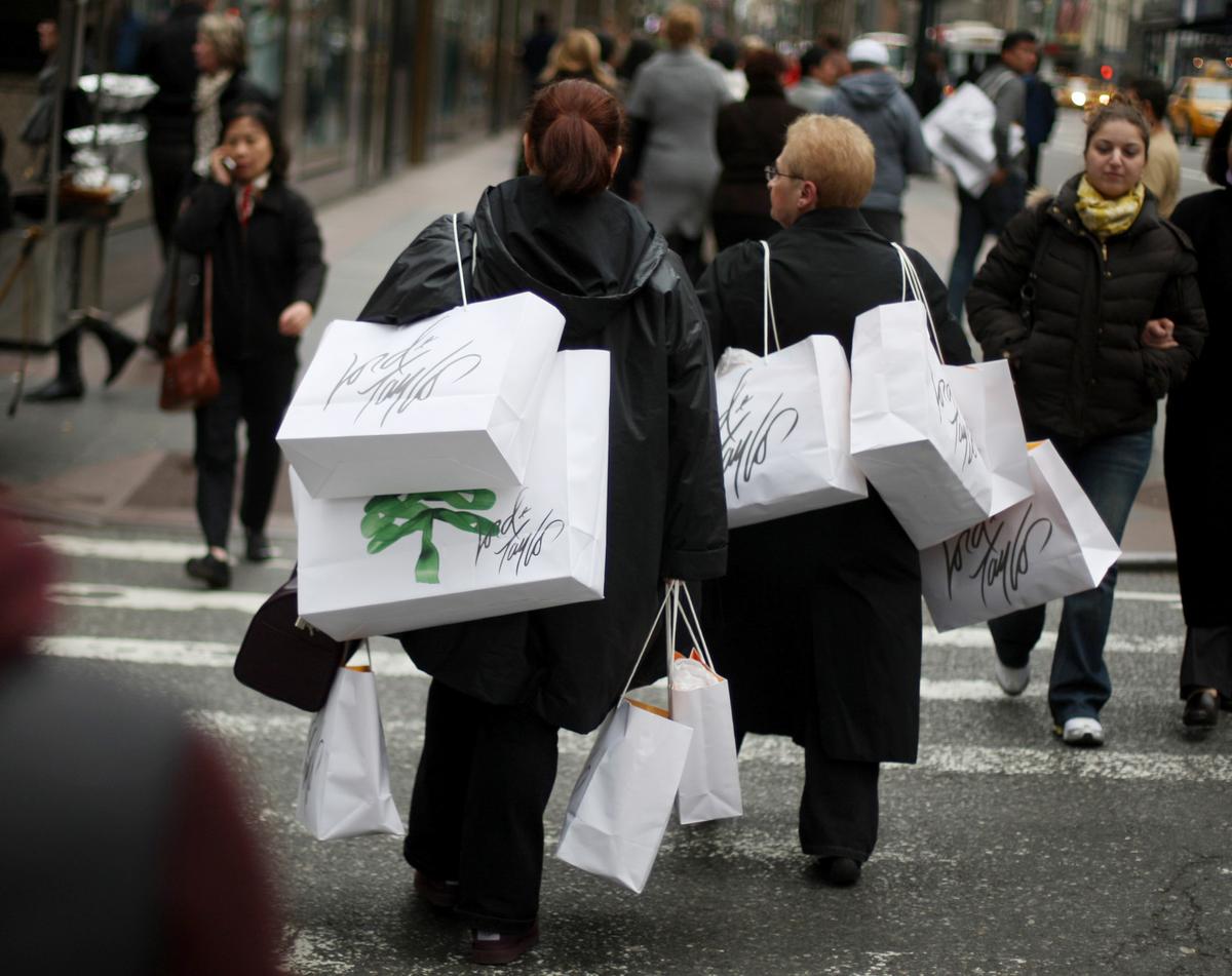 Americans Splurge on Holiday Shopping, Retail Sales Beat Expectations