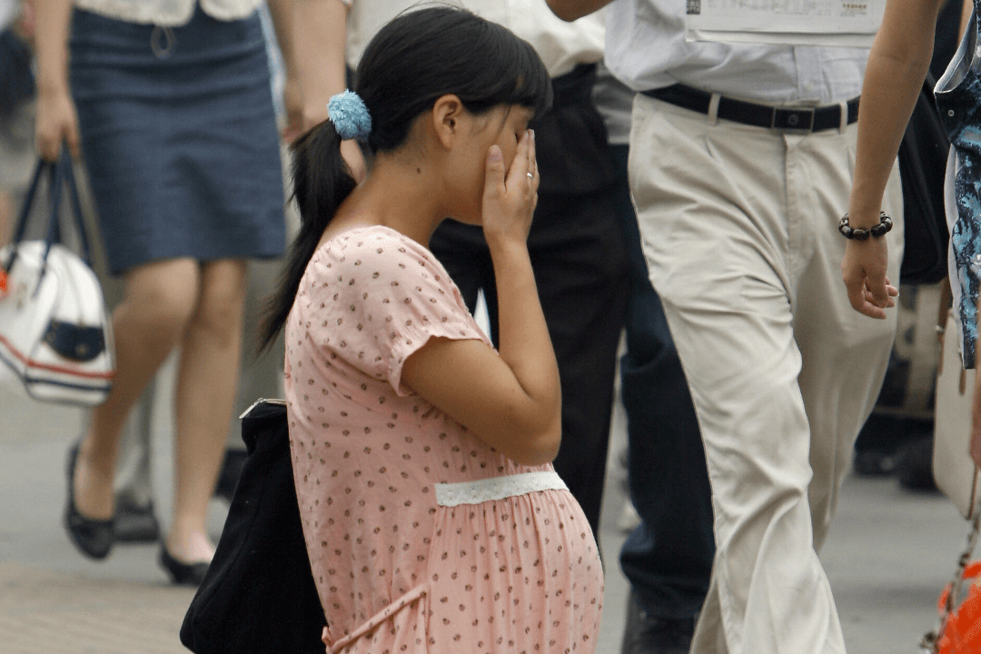 Woman Bets Husband $45,000 on Paternity Test Before Divorce Proceedings