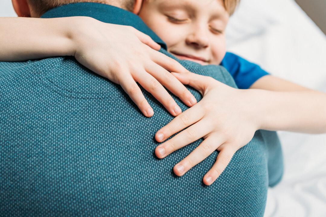 Dad Passes Out in Front Yard, Quick-Thinking 4th-Grade Son Performs CPR to Save His Life