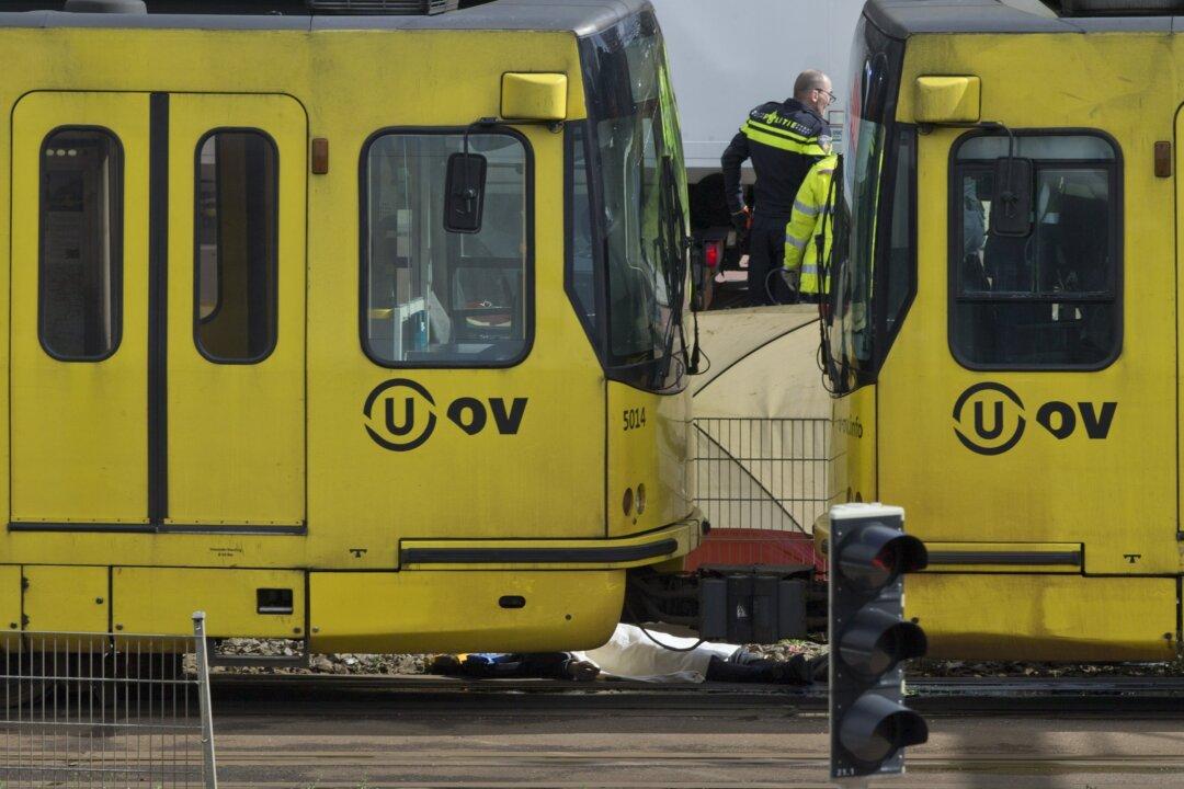 Gunman Kills 3 on Dutch Tram, Mayor Says Terror Likely