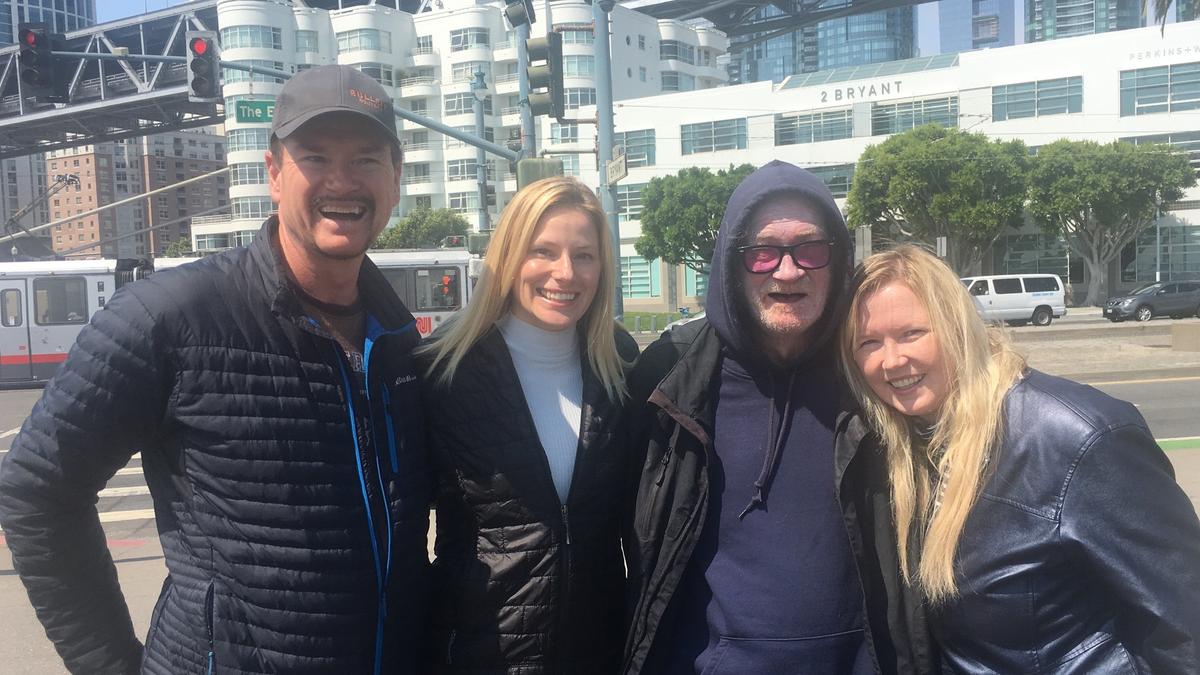 This Nonprofit Helps Homeless People Reunite With Long-Lost Loved Ones