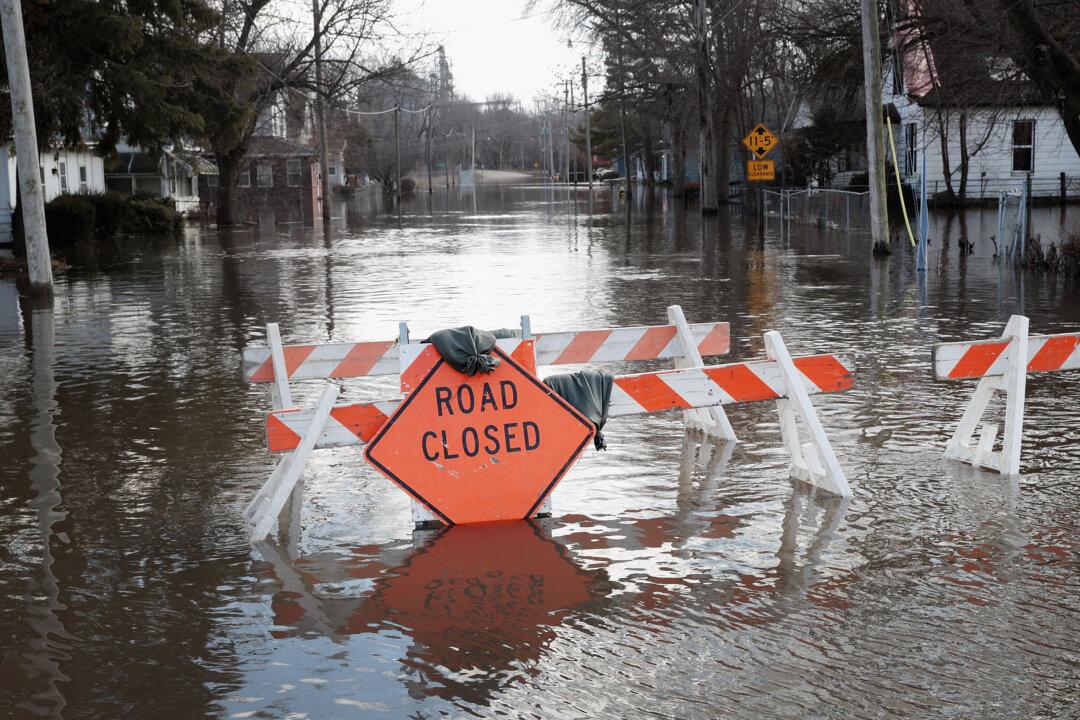 NOAA Makes ‘Dire’ Flood Forecast for Midwest, Plains Region for Spring