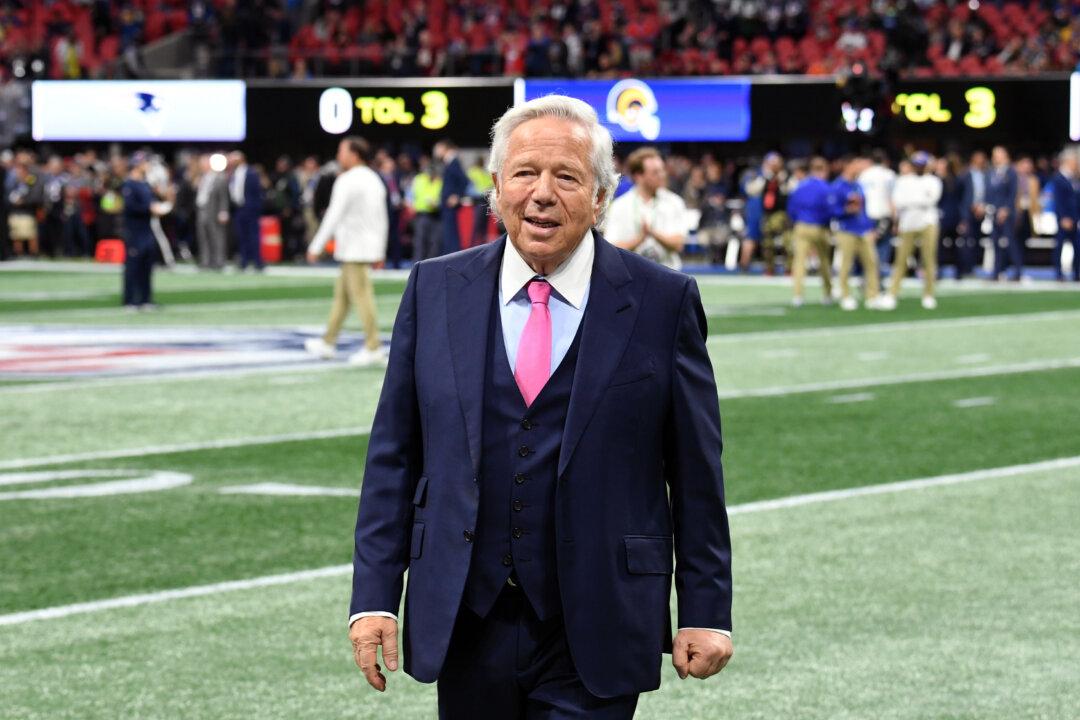 Prosecutors Offer to Drop Charges Against Patriots Owner in Prostitution Case
