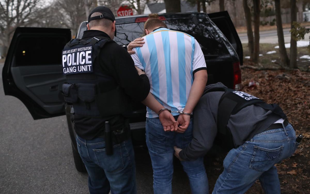 Unaccompanied Minor Crisis Sparks Fear of MS-13 Resurgence