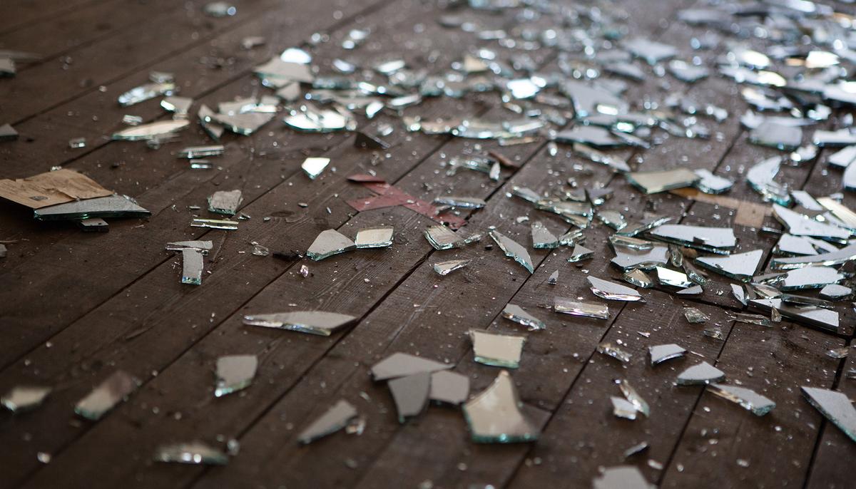 Here’s Why People Are Praising This Mom’s Response After Angry Son Broke Hallway Mirror