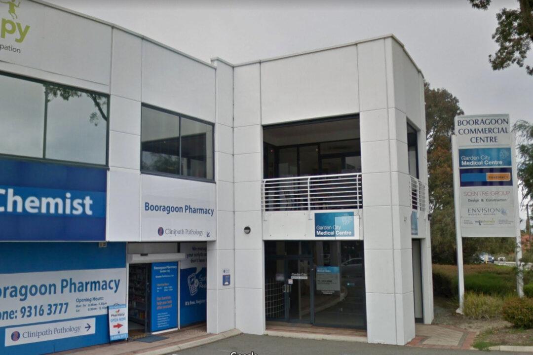 Newborn Baby Abandoned in a Box With a Note in Perth