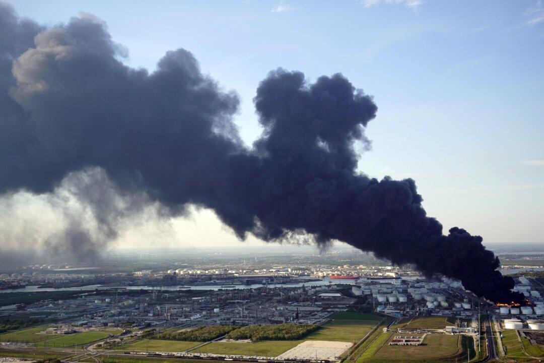 Barefoot Would-Be Firefighter in a Foil Suit Turned Away by Police