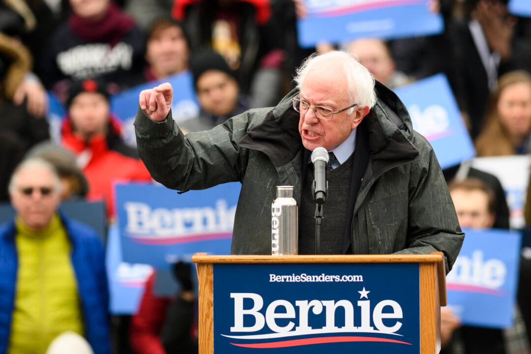 Report Shows Cable Networks Cover Sanders, O’Rourke More Than Anyone Else