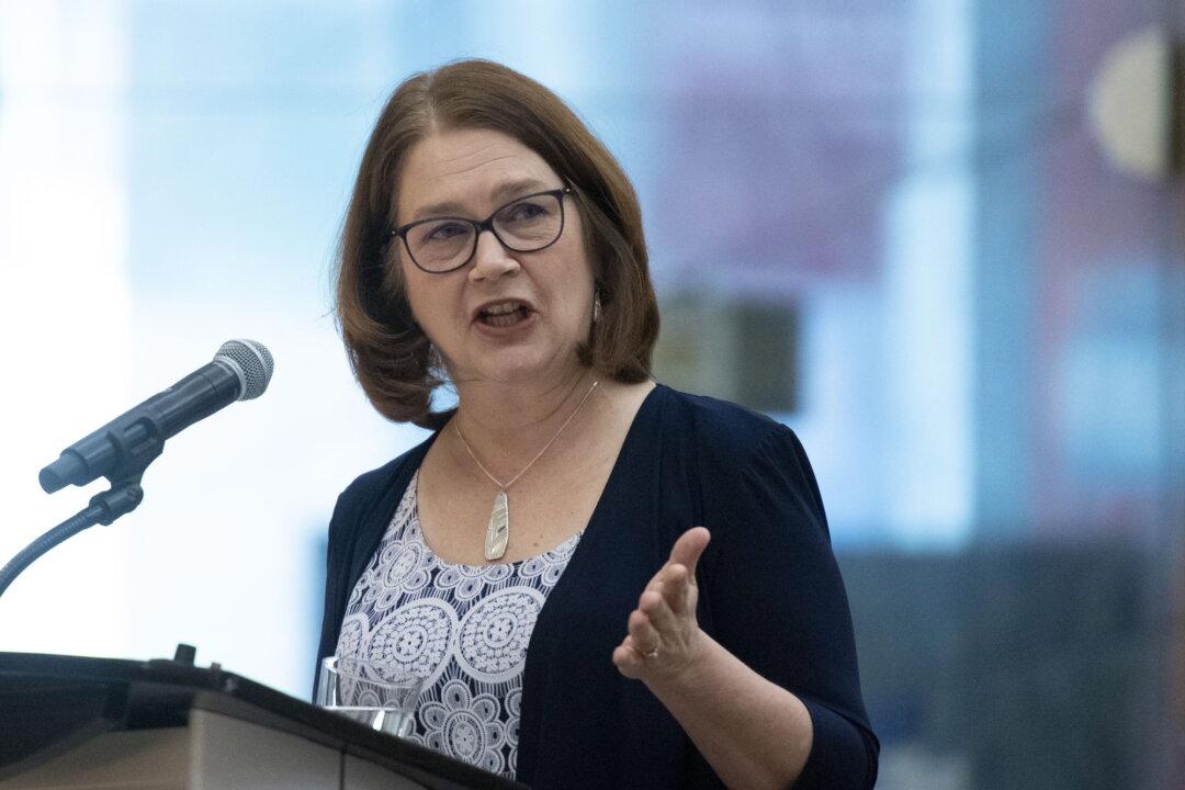 As MPs Pull All Nighter, Philpott Breathes Fresh Life Into SNC Lavalin Scandal