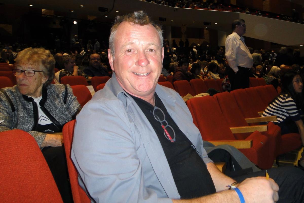 Floral Design Expert Impressed by Shen Yun Colors