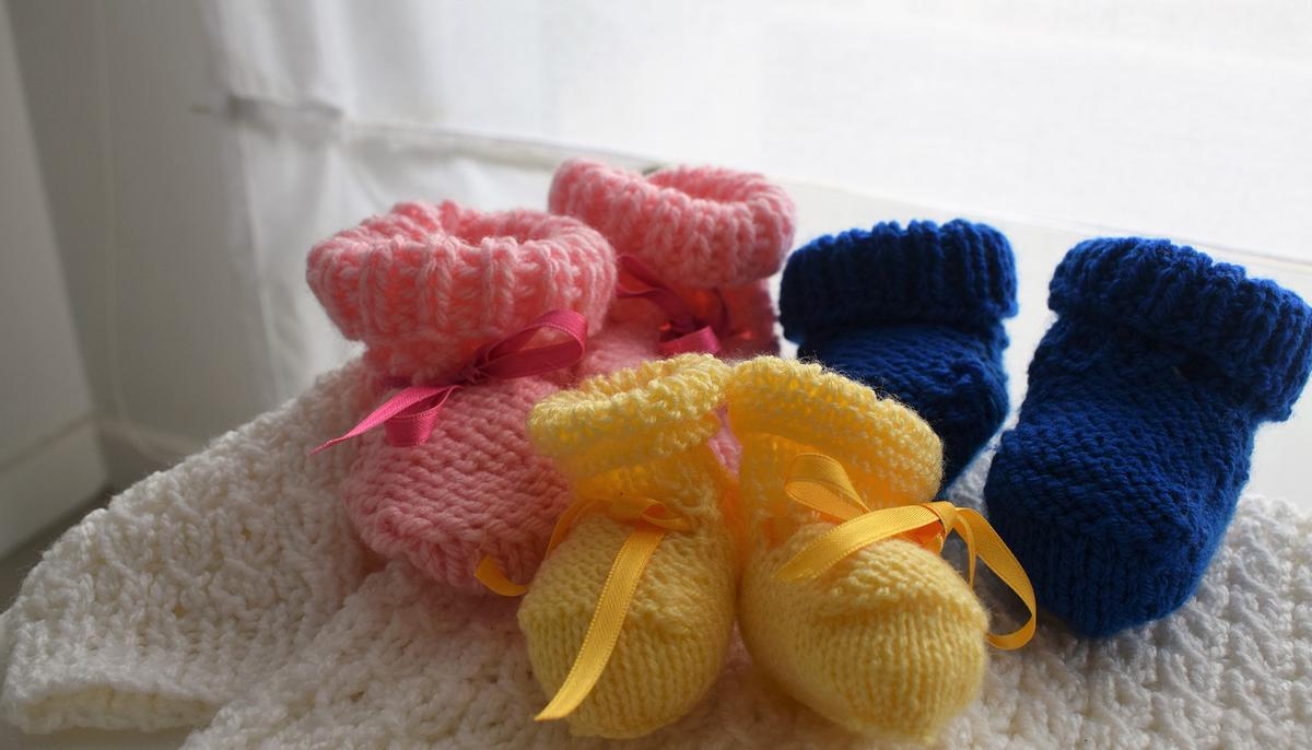 Doctor Assures Mom Her Triplets Are Fraternal but DNA Test Results Show Otherwise