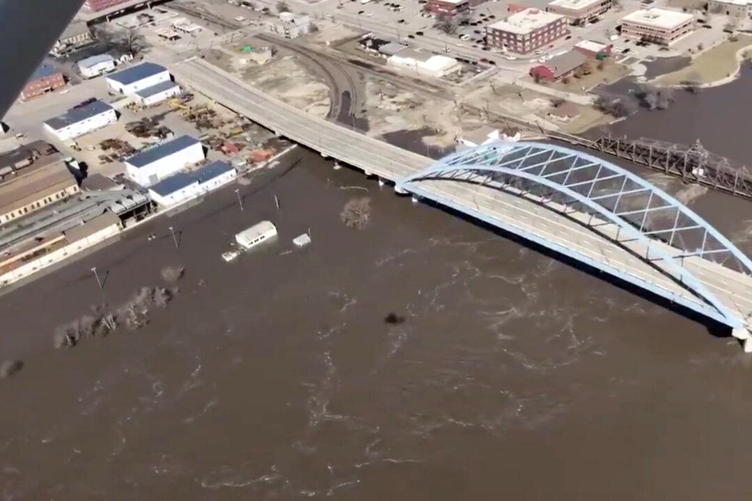 Flooding Impairs Drinking Water Treatment for Kansas City, Missouri