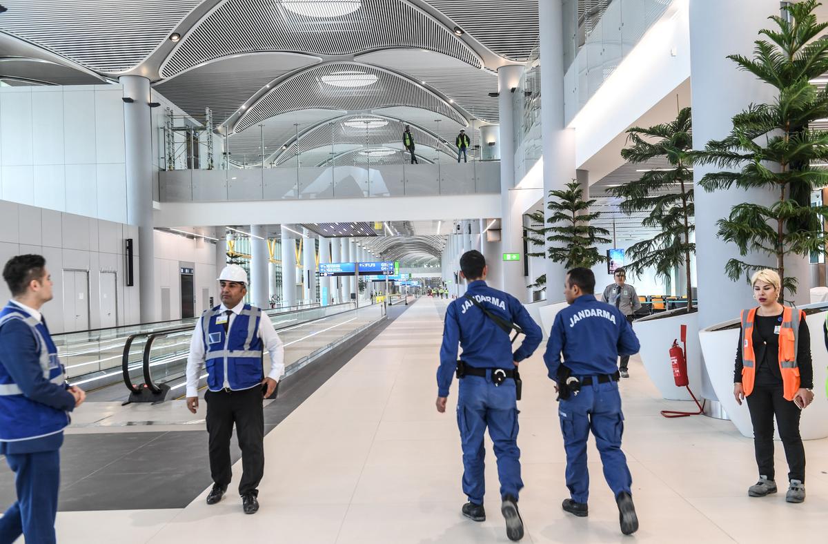 Policeman Shoots Another Officer After Argument in Turkey