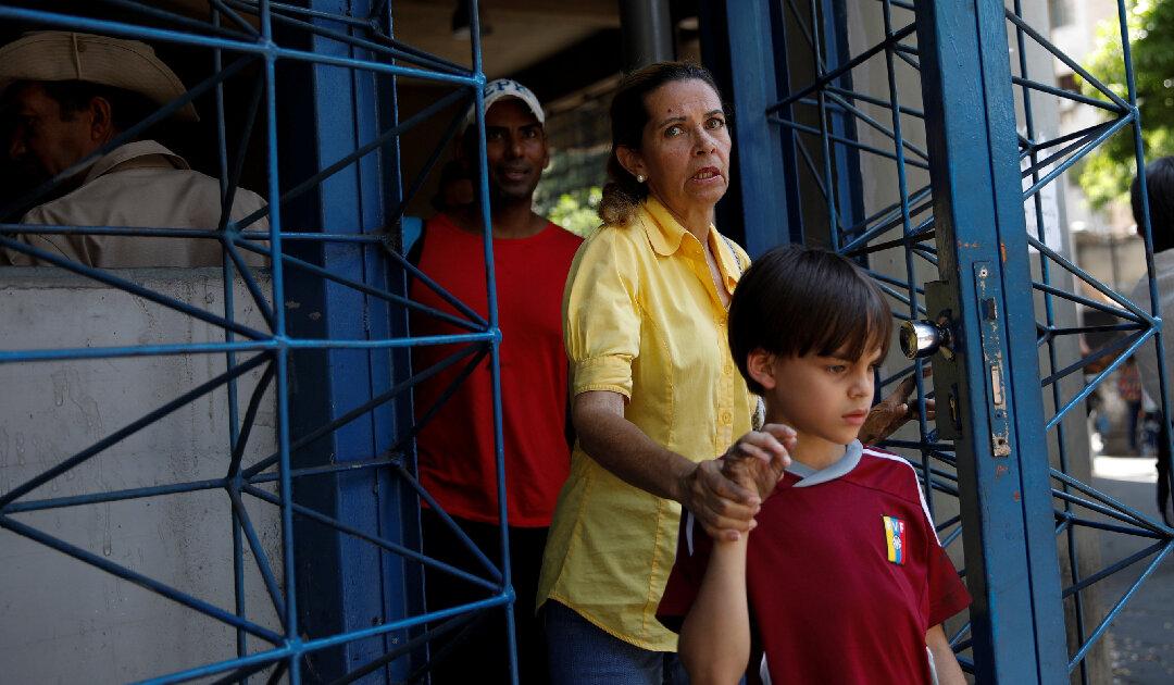 Second Blackout in a Month Hits Venezuela, Cutting Power to Caracas