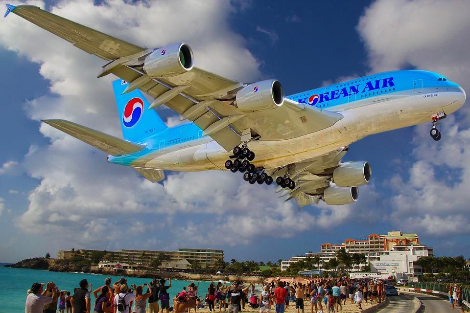 Image of a Korean Air plane (Bilaleldaou/Pixabay)