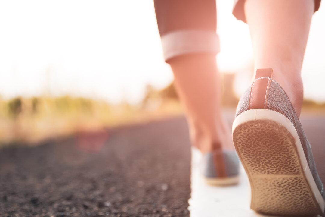 Dad Made Daughter Walk 5 Miles to School to Teach Her a Lesson on Bullying