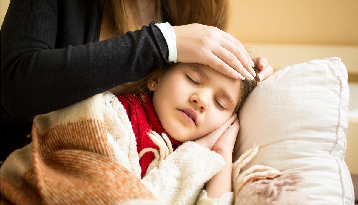 Mom Whips Out Brilliant Home Remedy for Sick Kid With Ear Infection