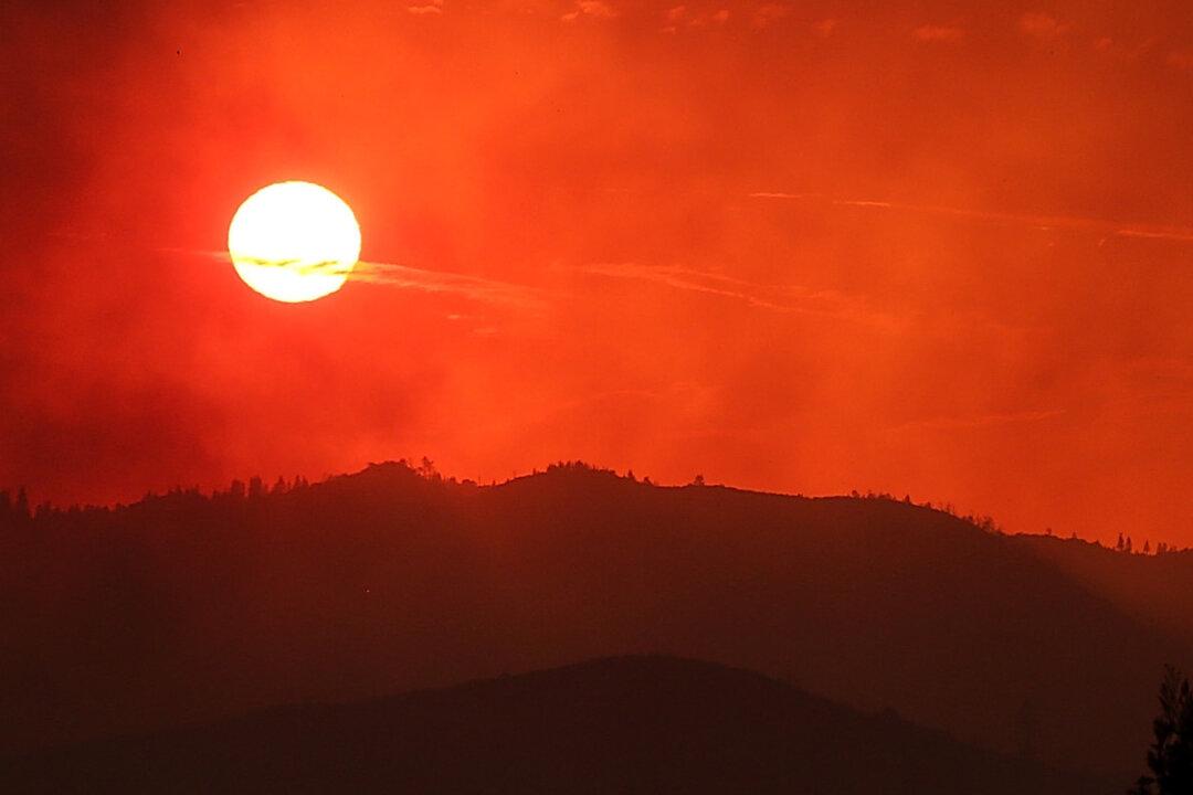 Sunburns, Starvation Used as Torture Methods by Prison in China