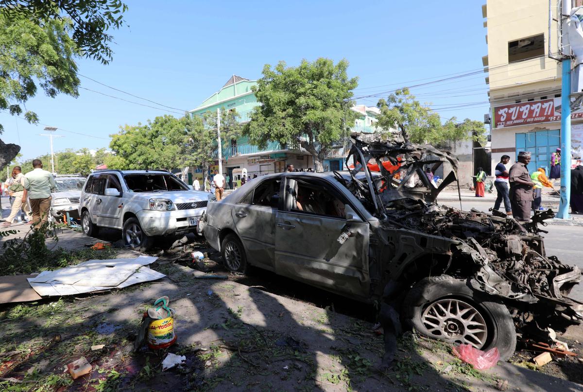Al Shabaab Car Bomb Outside Somali Hotel Kills at Least 15: Medics