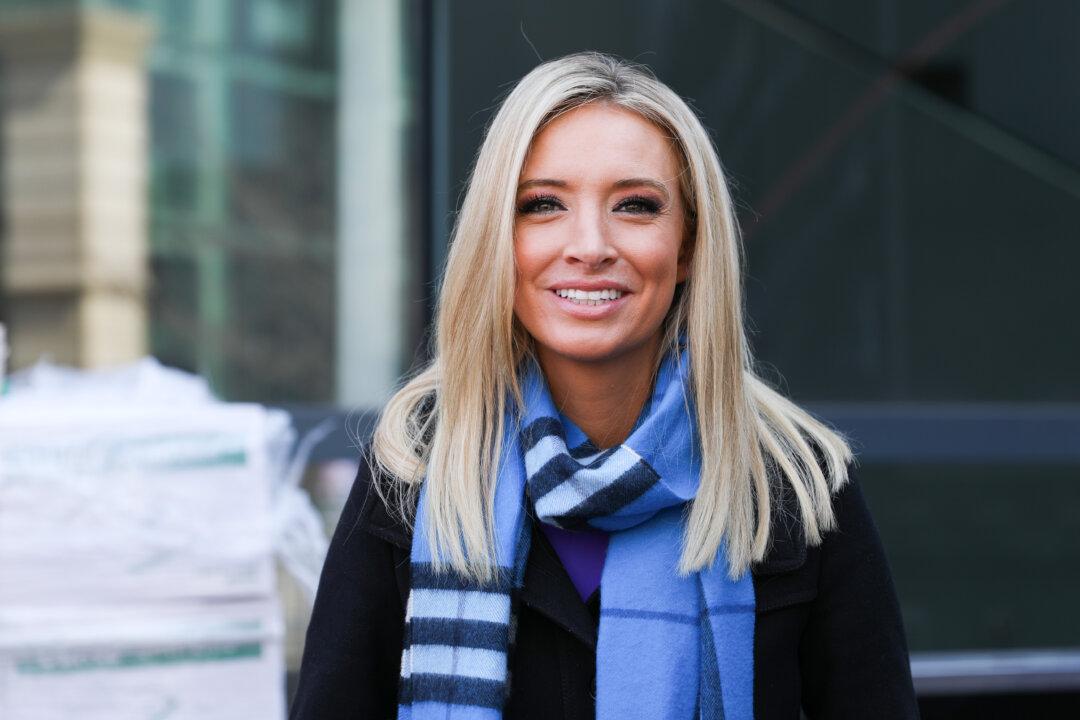 Kayleigh McEnany: Trump’s Strong Economy a Challenge for Biden’s Presidential Bid