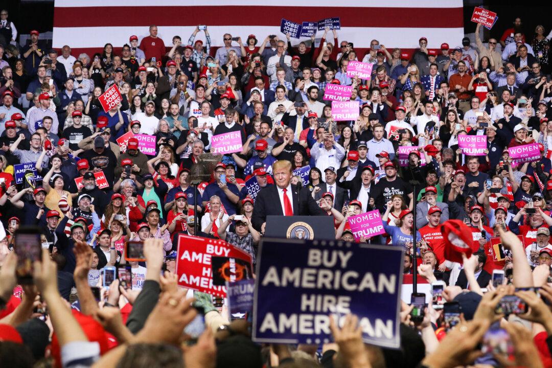 Trump Moves Rally to June 20 as More Than 800,000 Request Tickets