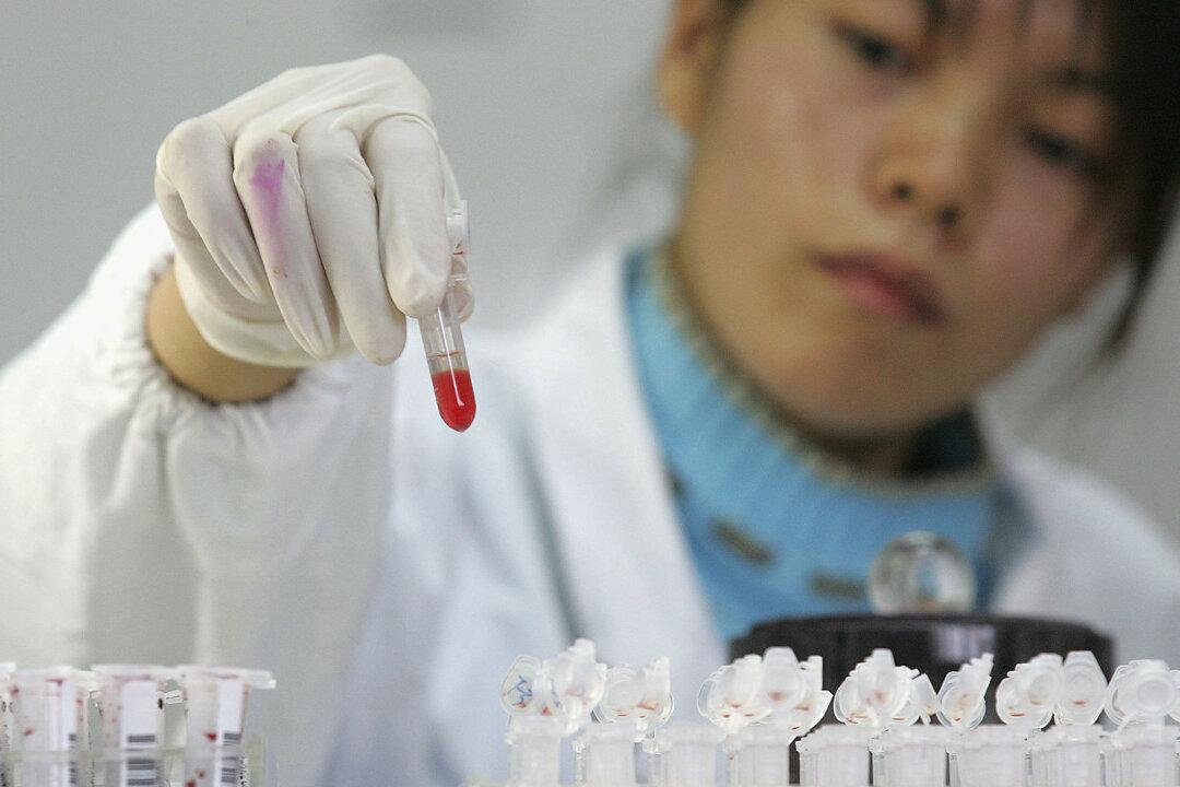 Daughter, Mother Abandoned by Family After Daughter Diagnosed With Debilitating Illness