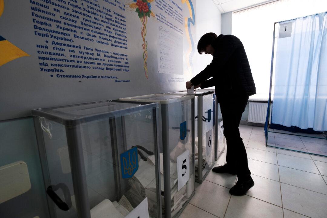 Reflecting Widespread Anti-Establishment Sentiment, Comedian Steals the Show in Ukraine’s Election