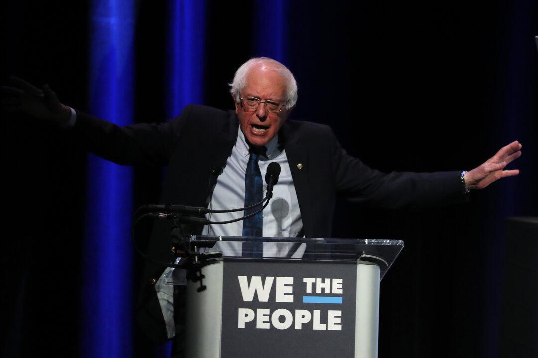 Summit Starring 2020 Democrats Opens With Chant From the Words of a Marxist and Murderer