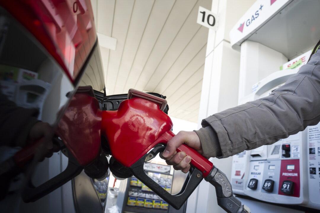 Carbon Tax Impedes Hopes of Exports, Investment Driving Canadian Economy