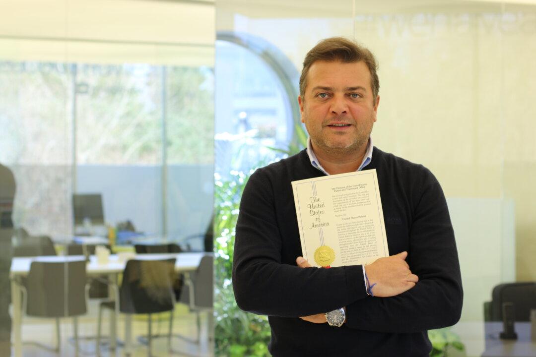 Portuguese Entrepreneur Claims Huawei Stole His Camera Invention