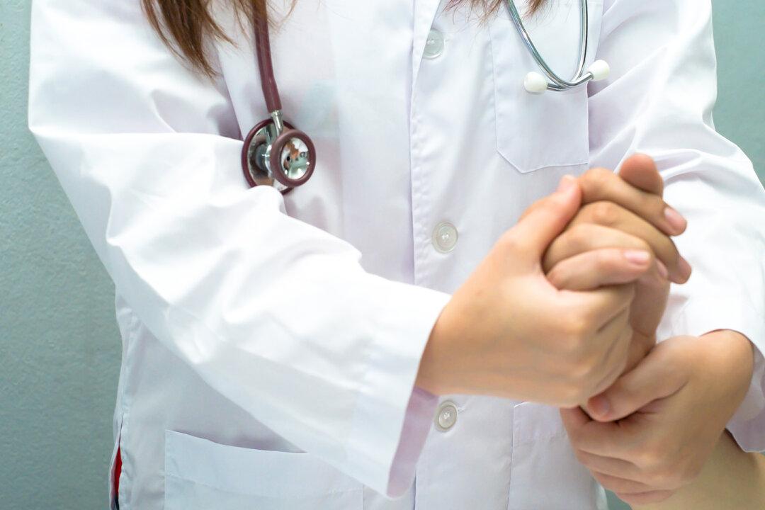 Mom Grateful to Empathetic Nurses for Bringing Her Back to Life After Stillbirth