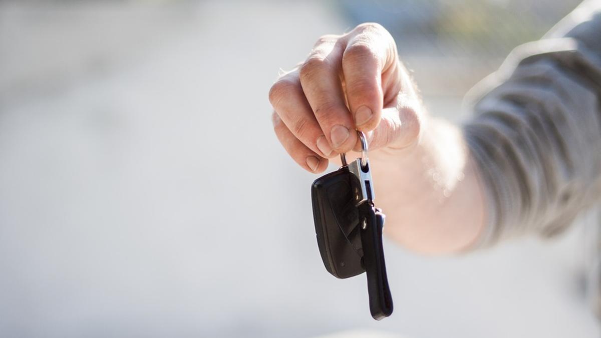 Good Samaritans Donate Car to a Man Who Walked 2 Hours Each Way to Work for a Decade