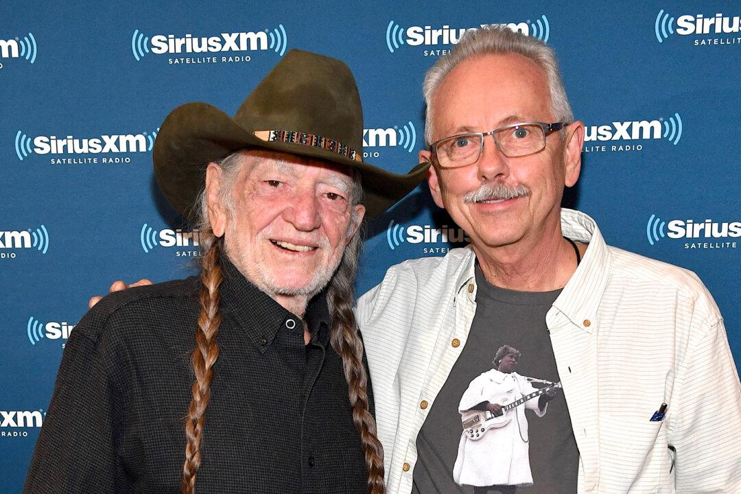 92-Year-Old Grandma Becomes ‘Recorded Songwriter’ After Willie Nelson Sings Her Song