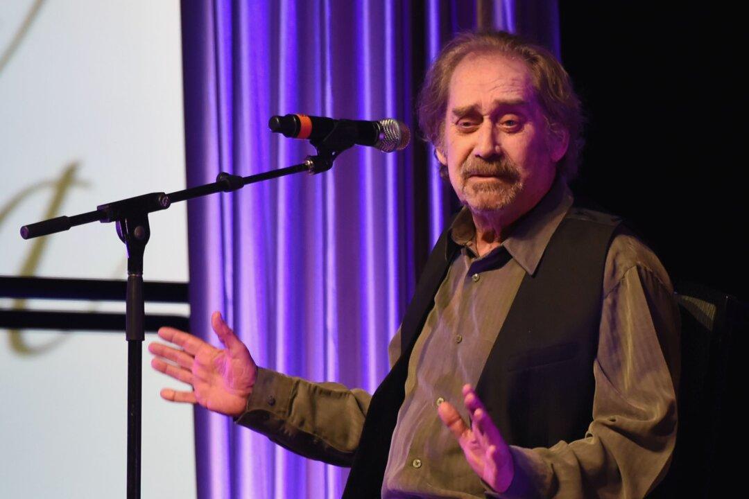 Country Singer Earl Thomas Conley Dies at 77, Family Says