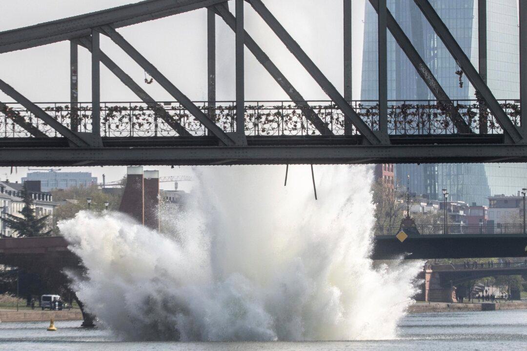 Poland Evacuates 750 People as WWII Tallboy Bomb Is Defused