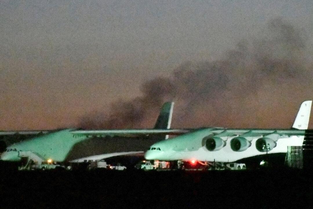 World’s Largest Plane Makes First Flight Over California