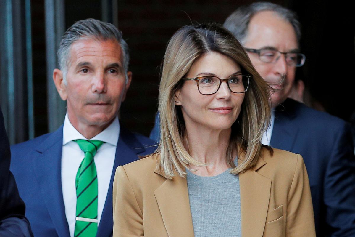 Actress Lori Loughlin Pleads Not Guilty in College Admission Fraud Case