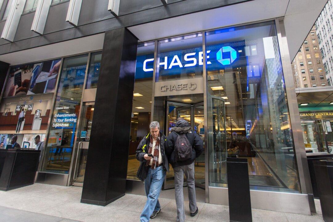Chase Bank Denies Political Motives as Controversy Erupts Over Closed Accounts