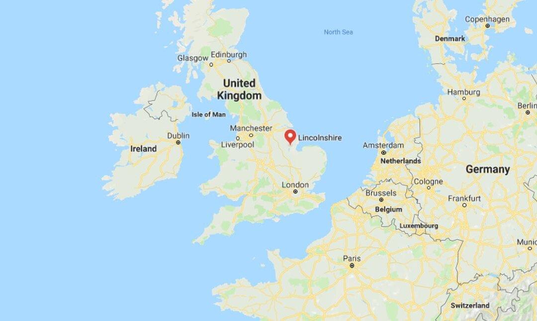 Woman Discovers Hat Pin That May Have Belonged to King Edward IV