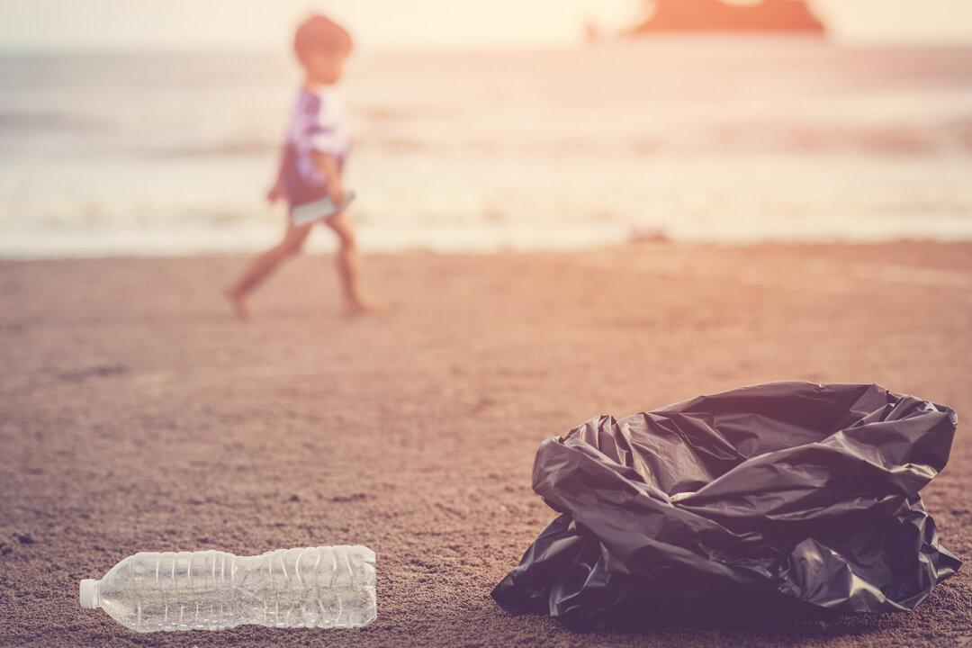 Son Refuses to Go to School, So Parents Agree with 1 Condition: Pick Up and Sell Trash