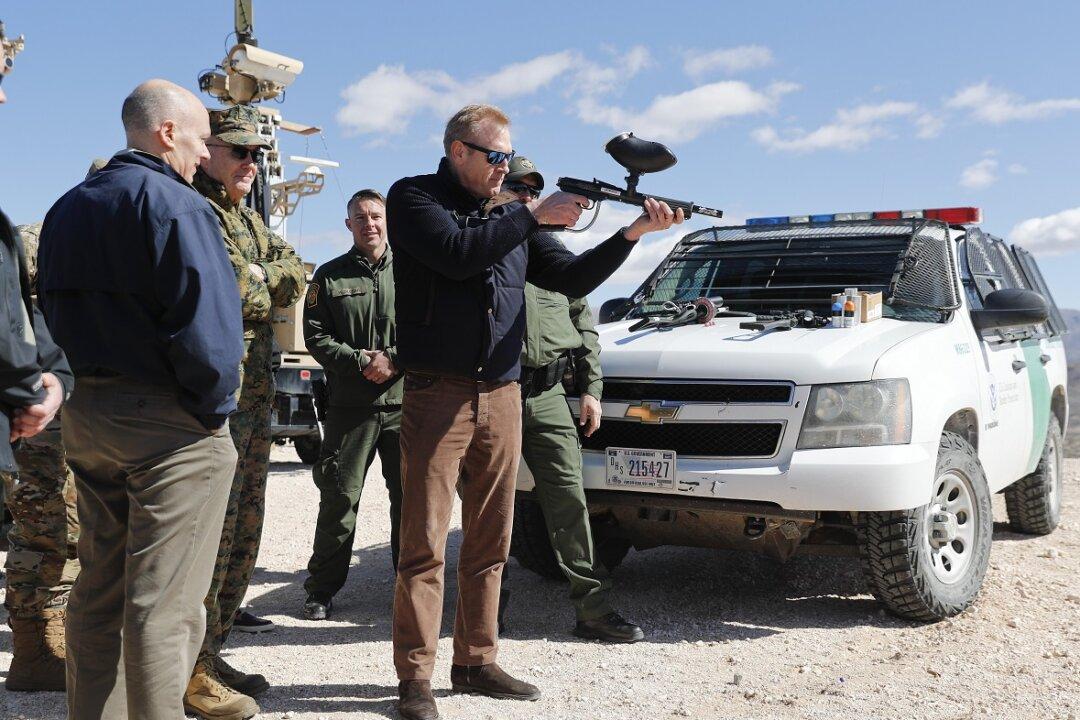 Armed Mexican Troops Question American Soldiers on US Side of Border