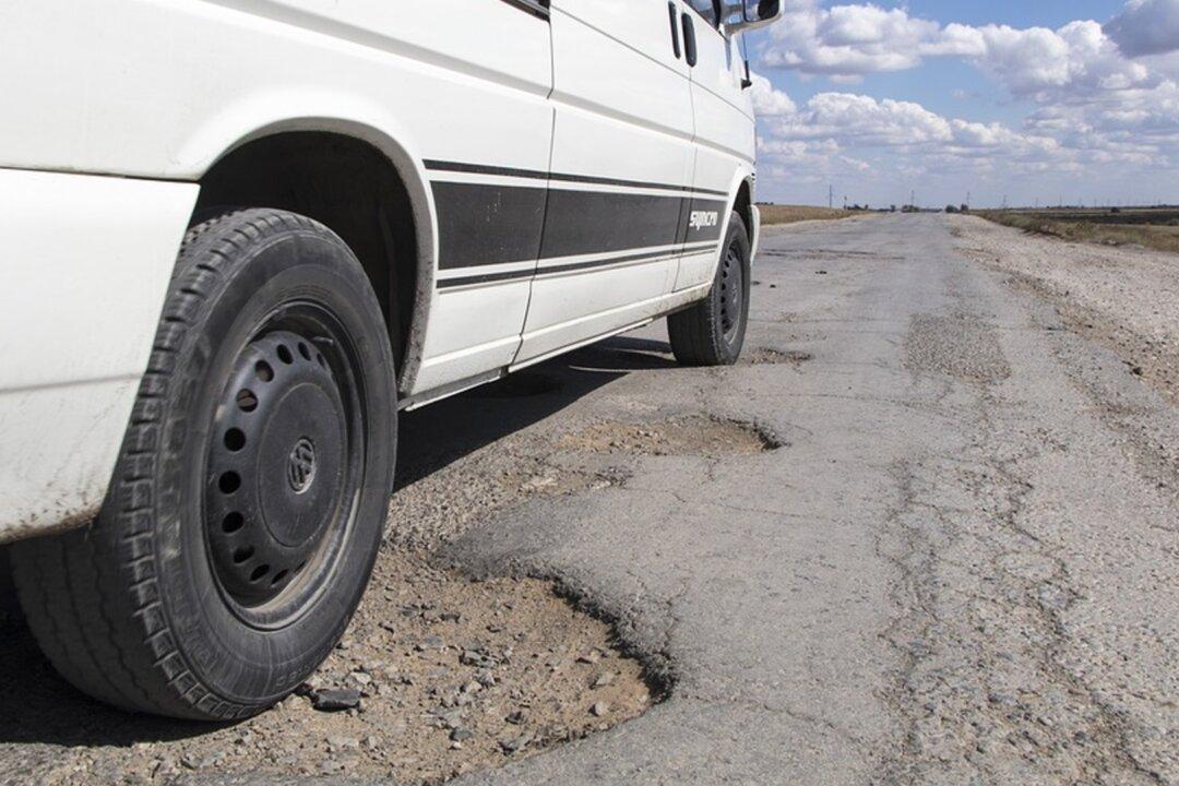 Man’s Life-Threatening Heart Condition Corrected When Ambulance Hits Pothole