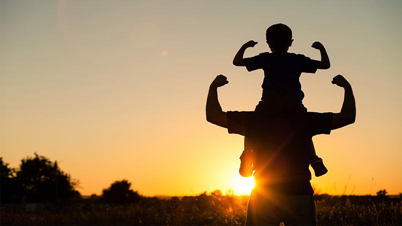 Dying Doctor Takes Last Photo With 4-Year-Old Son Hours Before Leaving His ‘Broken Body’