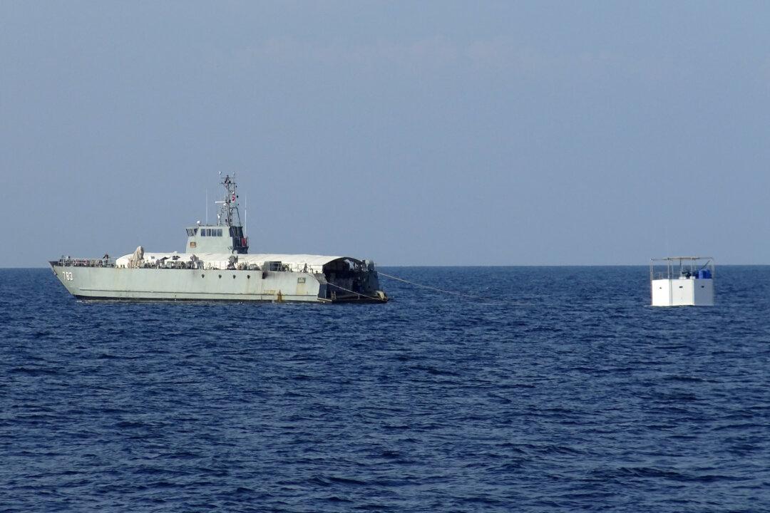 Thai Navy Dismantles Floating ‘Seastead’ Home of Fugitive Bitcoin Couple