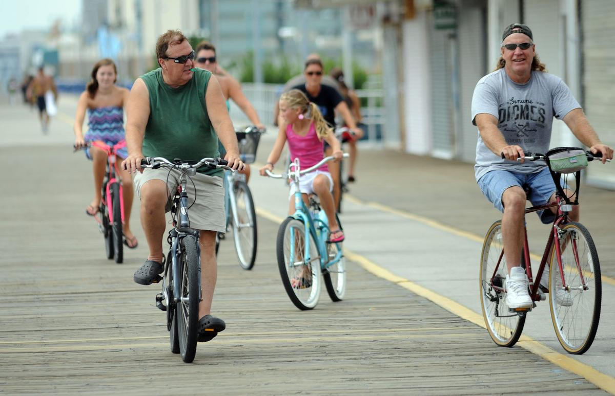 New Jersey Boardwalk to Keep Playing Singer Kate Smith Amid Criticisms of Racism, Says Mayor