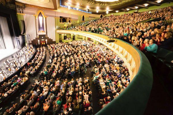 The audience at Shen Yun's evening performance at the Eventim Apollo in London on April 24, 2019. (Yuan Luo/Epoch Times)