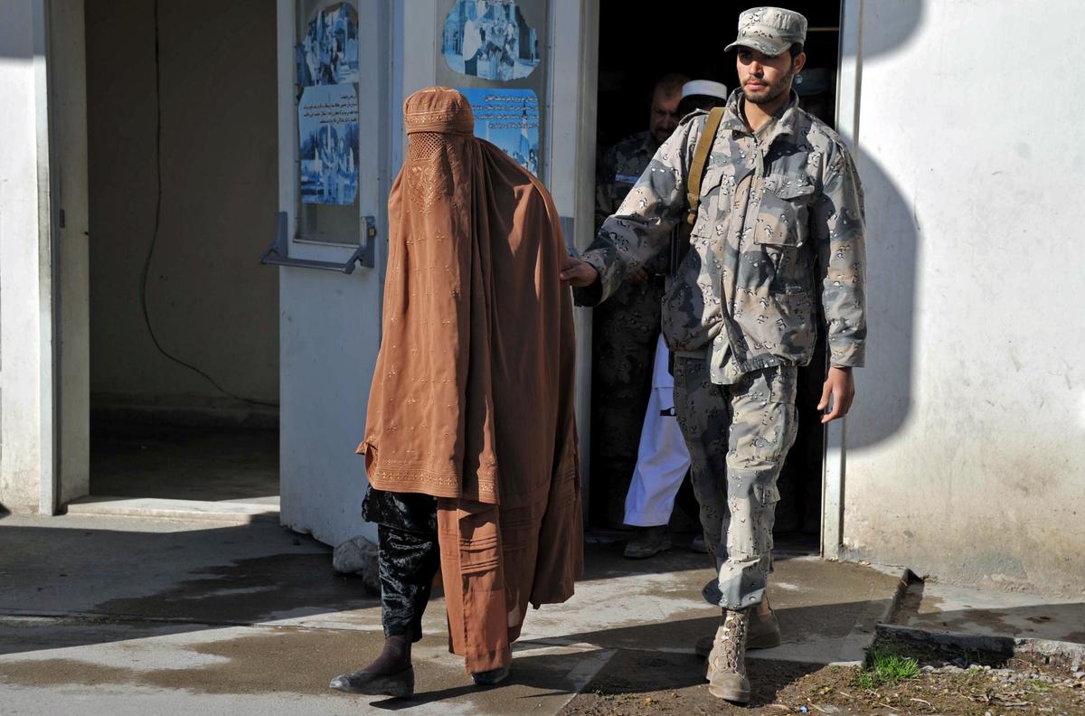 Sri Lanka Bans All Forms of Face Coverings Following Easter Attacks