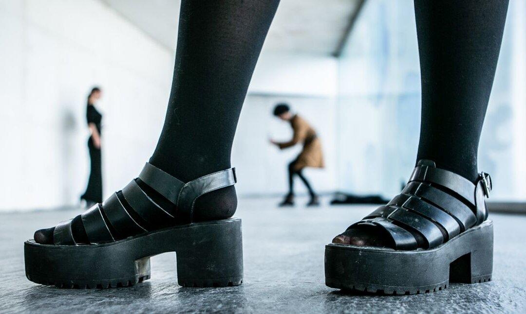 Doctor Warns People to ‘Stay Away’ From Platform Sandals