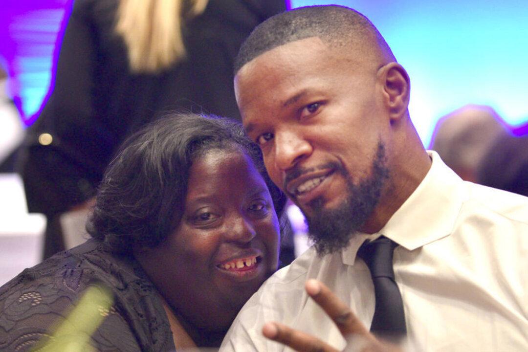 Jamie Foxx Credits Little Sister With Down Syndrome for Teaching Him ‘How to Live’