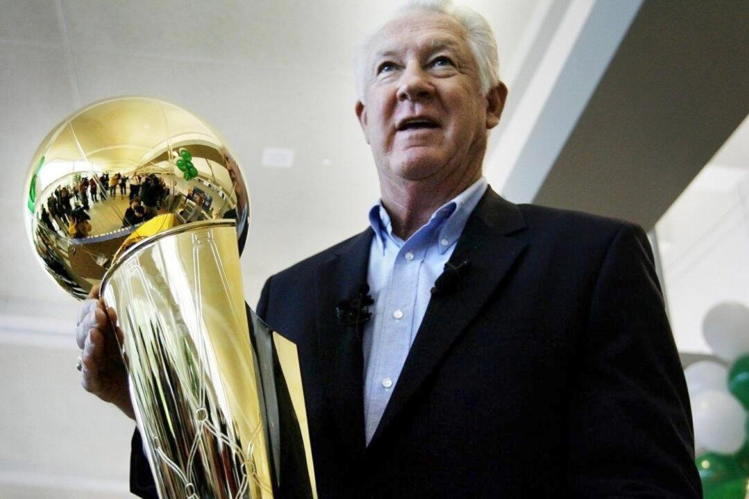 John Havlicek, Boston Celtics Great, Dies at 79